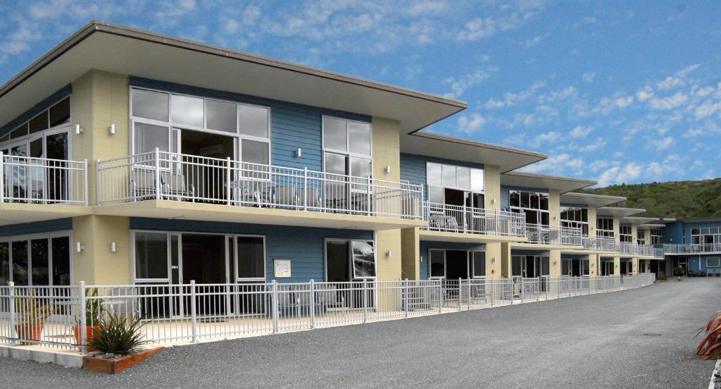 Kaikoura Waterfront Apartments Екстер'єр фото